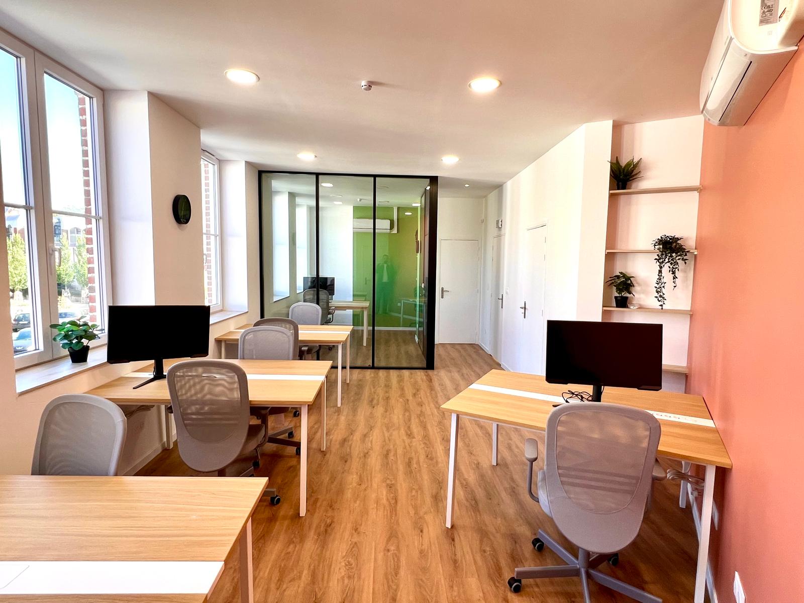 Poste fixe (open space) - Espace de coworking moderne à Tourcoing